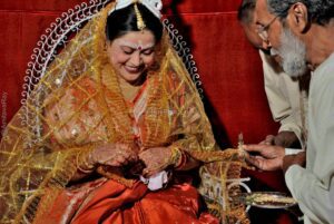 Bengali Wedding: Bride Ashirwad Image D178