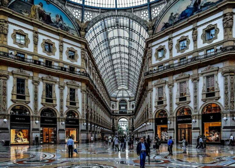 Galleria Vittorio Emanuele II: Milan Things to do, Lombardy region, Italian landmarks